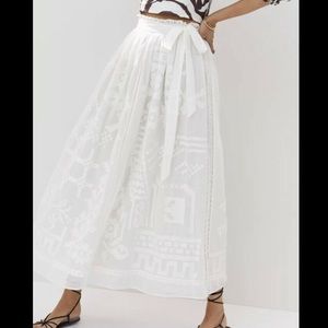 Beautiful 🤍 lace skirt bought at Anthropologie. Very “boho”.